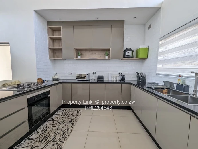 Perfect Blend Of Well-Established & Modern Flat