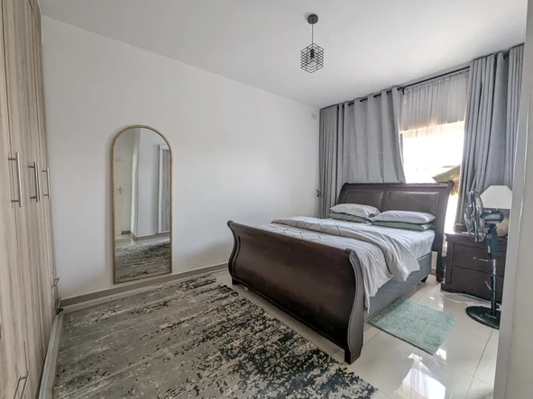 3 Bedroom Flat & Apartment