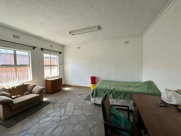 Commercial & Industrial Land