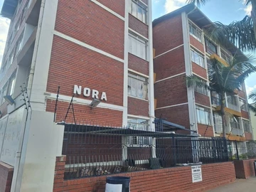 3 Bedroom Flat & Apartment