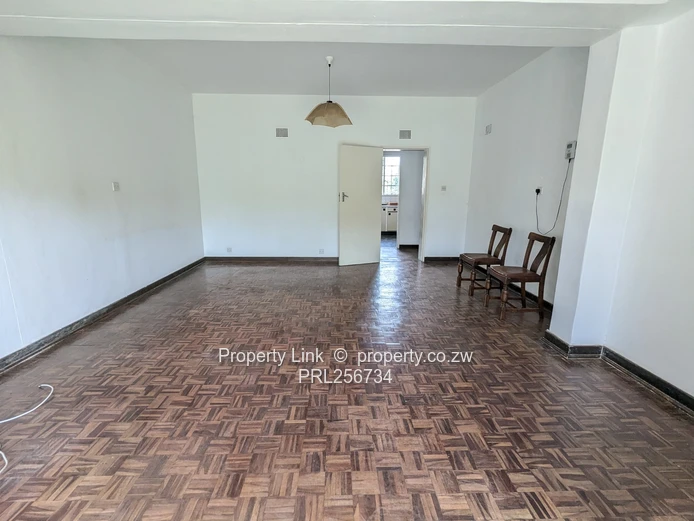 2 Bed 1 Bath Ground Floor Apartment With Garden