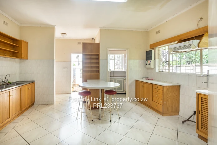 Prime Location - Main Road Frontage (Sole Mandate)