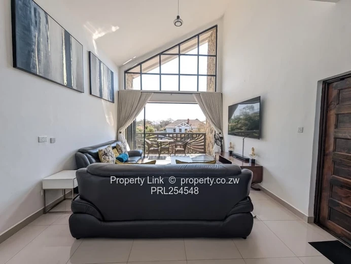 Perfect Blend Of Well-Established & Modern Flat