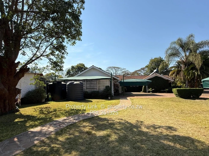 Spacious Family Home With Cottage, Pool & Borehole