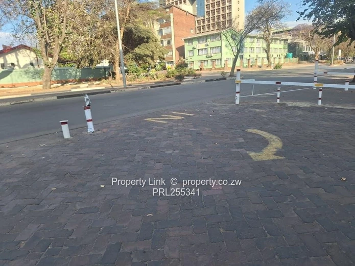 3 Bedroom Flat For Sale In The Avenues