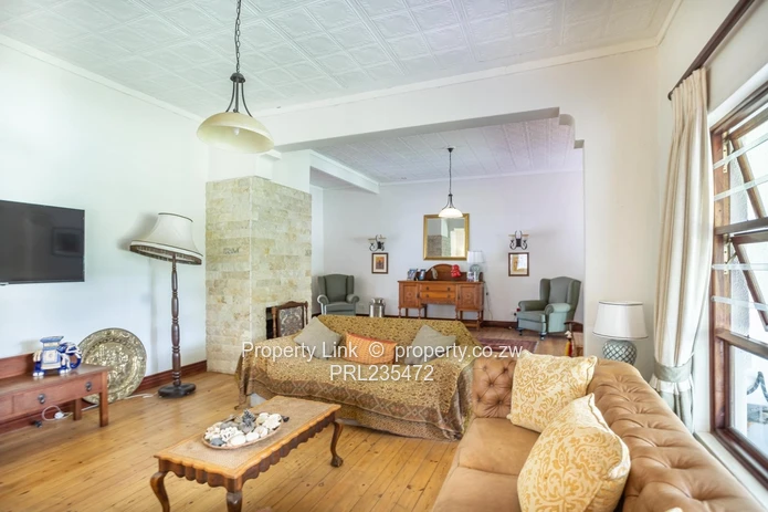 Absolutely Stunning Home Plus Cottage & Borehole (Sole Mandate)