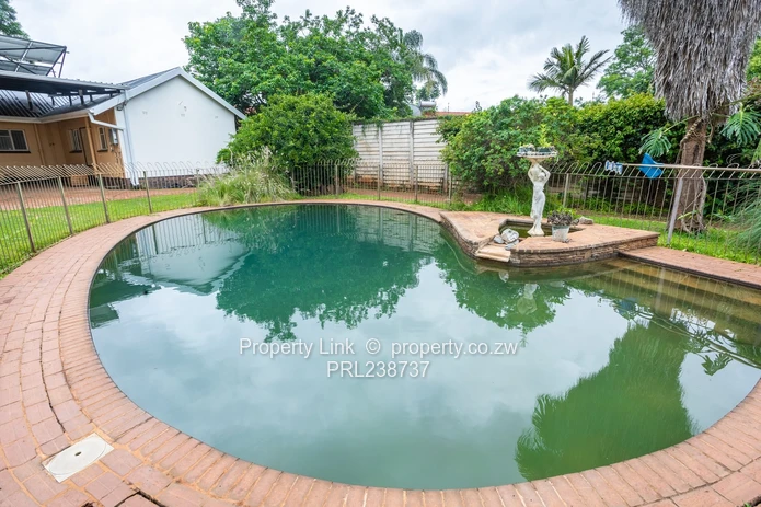 Prime Location - Main Road Frontage (Sole Mandate)