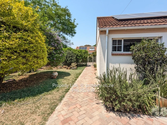 Bridgeways Renovated 3-Bed Townhouse - Available Immediately!