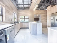 6 Bedroom House