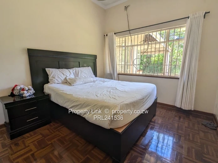 Home With Pool & Good Borehole - Available 1 May