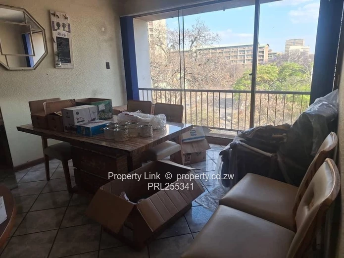 3 Bedroom Flat For Sale In The Avenues