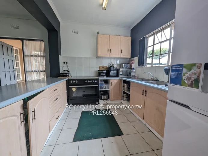 Conveniently Located Avondale Cluster Home