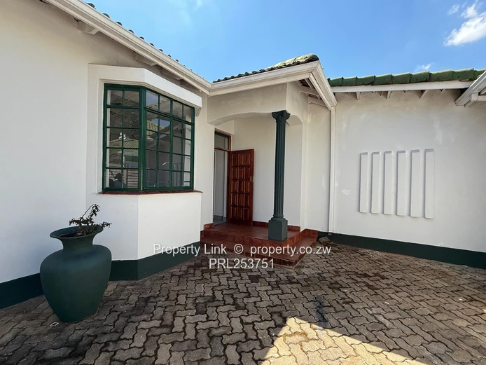 Modernized & Move-In Ready Cluster House For Sale