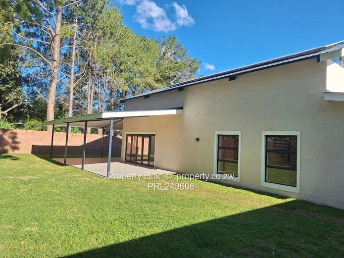 Modern Townhouse For Rent In Newlands