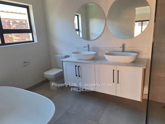 Modern Townhouse For Rent In Newlands