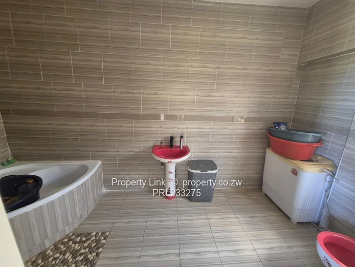 4-Bed 3-Bath Family Home In Mount Pleasant Heights