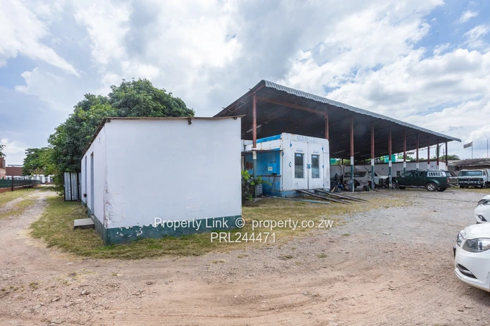 Main Road Frontage Double Stand Opportunity