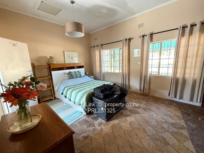 Spacious Family Home With Cottage, Pool & Borehole