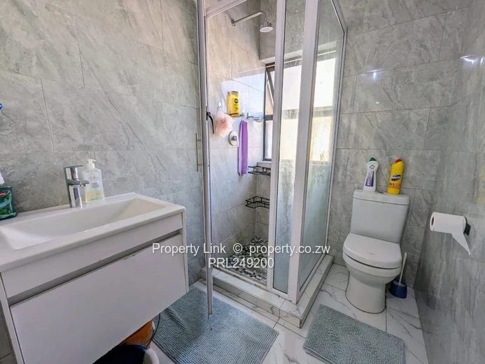 Perfect Blend of Well-Established & Modern Flat
