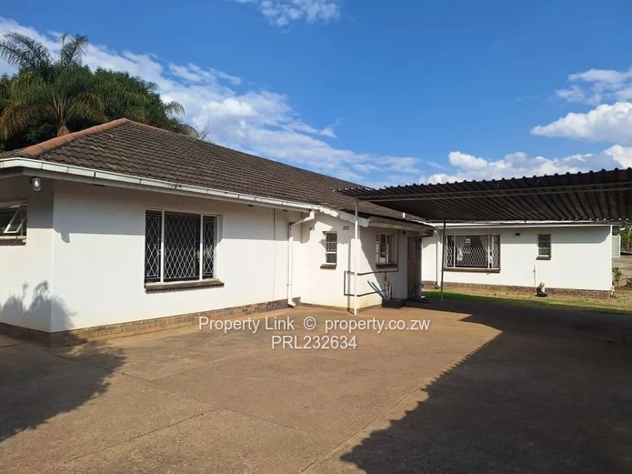 4 Bed Compact House - North of Samora Machel Ave