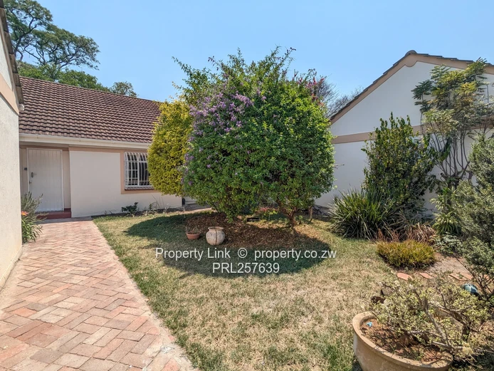 Bridgeways Renovated 3-Bed Townhouse - Available Immediately!