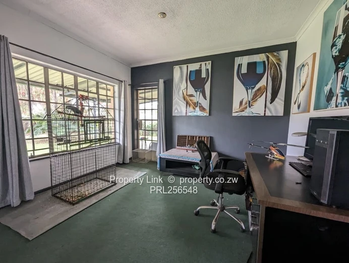 Conveniently Located Avondale Cluster Home