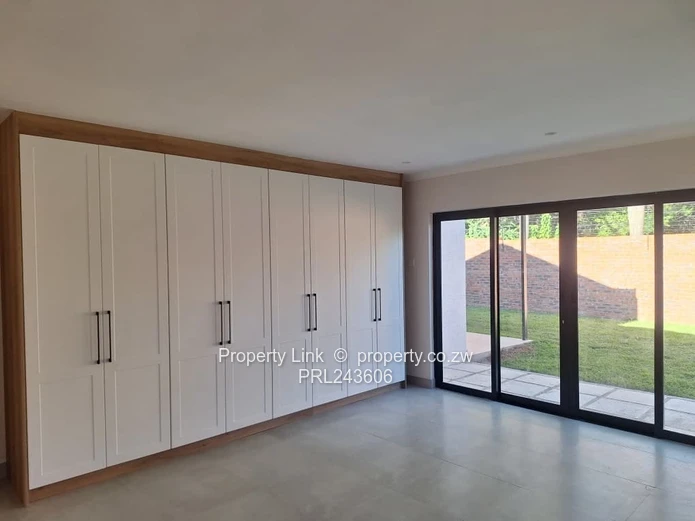 Modern Townhouse For Rent In Newlands
