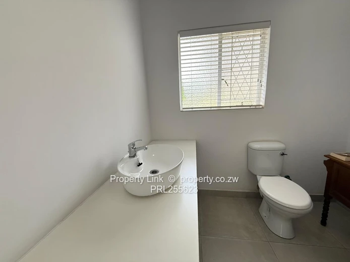 Family Home On Quiet Close With Borehole & Pool