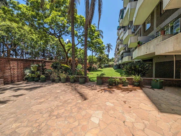 3 Bedroom Flat & Apartment