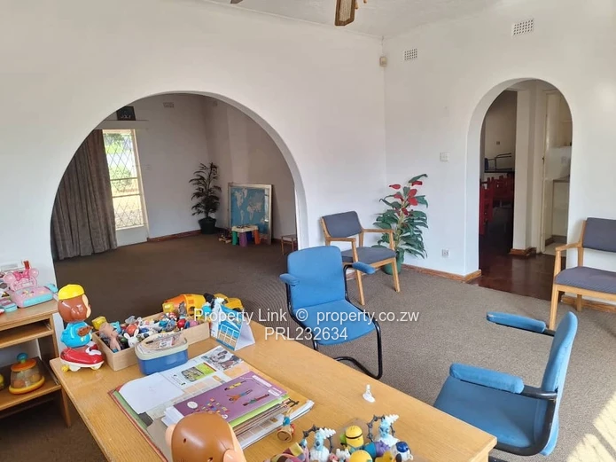 4 Bed Compact House - North of Samora Machel Ave