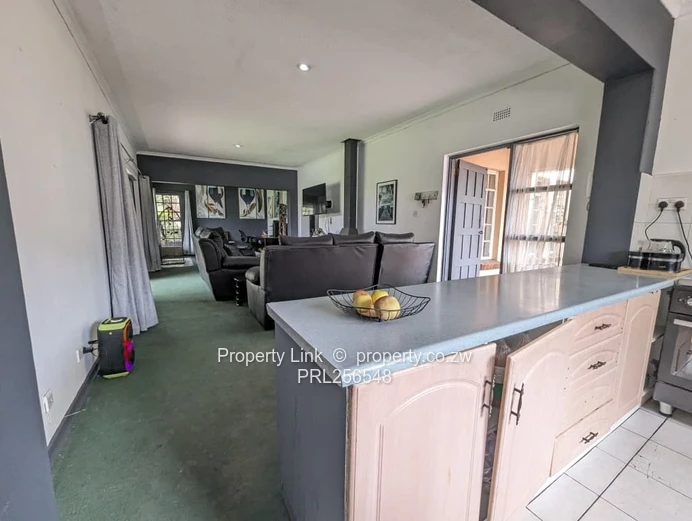 Conveniently Located Avondale Cluster Home