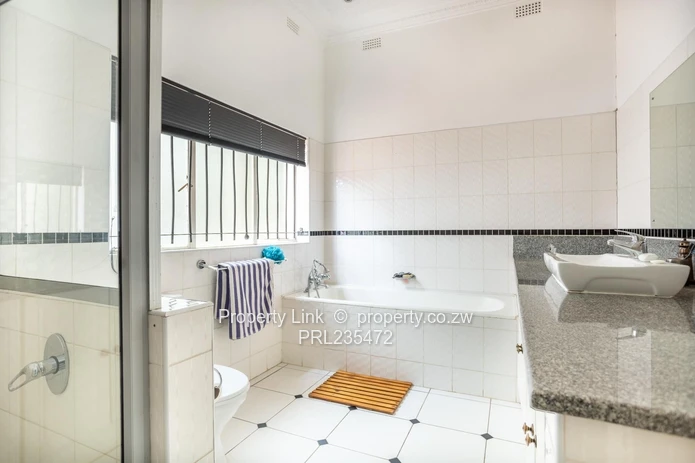 Absolutely Stunning Home Plus Cottage & Borehole (Sole Mandate)