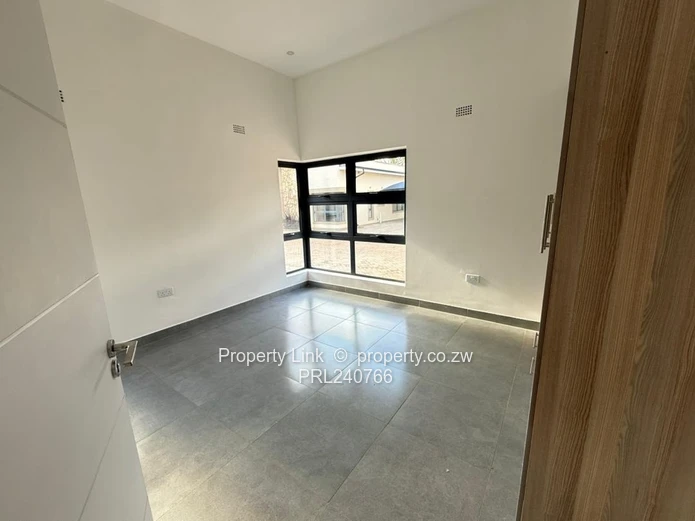 Convenient Modern Townhouse Available Immediately