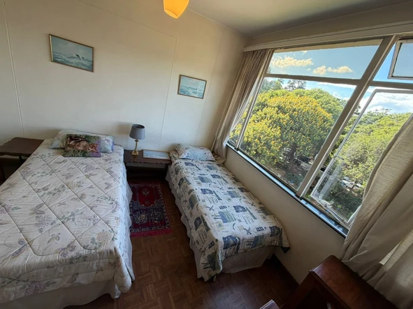 2 Bedroom Flat & Apartment