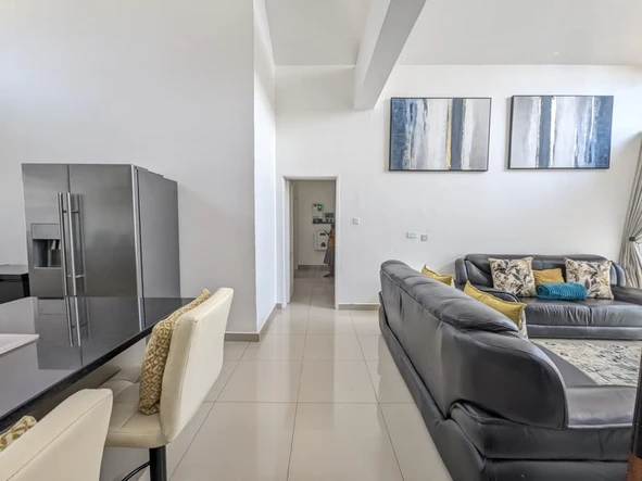 3 Bedroom Flat & Apartment