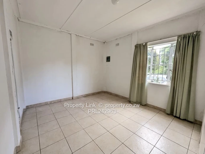 Family Sanctuary On Over An Acre (Sole Mandate)