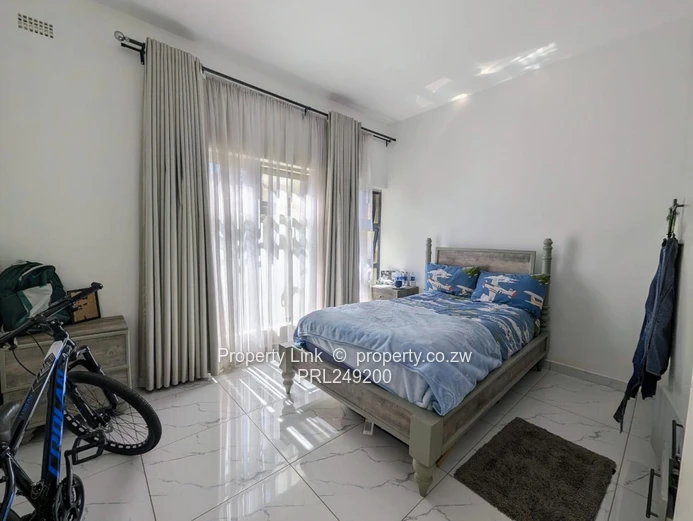 Perfect Blend of Well-Established & Modern Flat