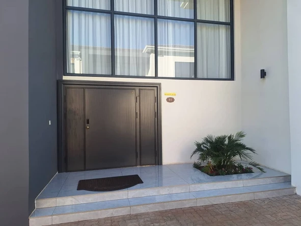 8 Unit Townhouse Complex