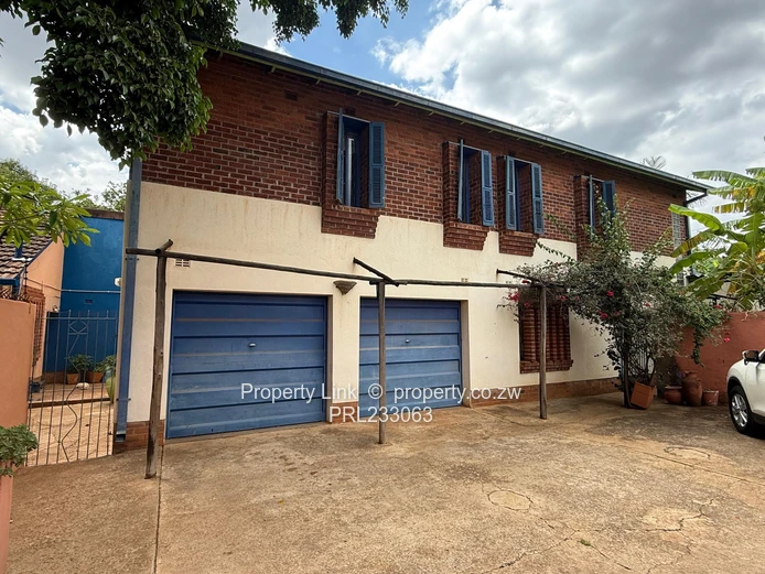 Borehole, Garden, Pool & Separate 1 Bed Self-Contained Cottage