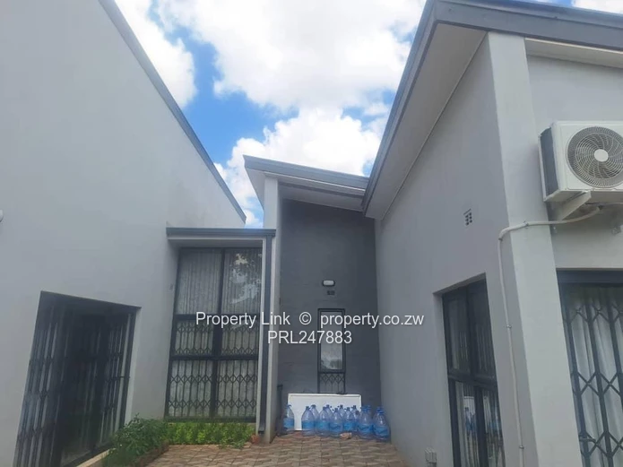 Freestanding 3 Bed Townhouse In A Secure Complex