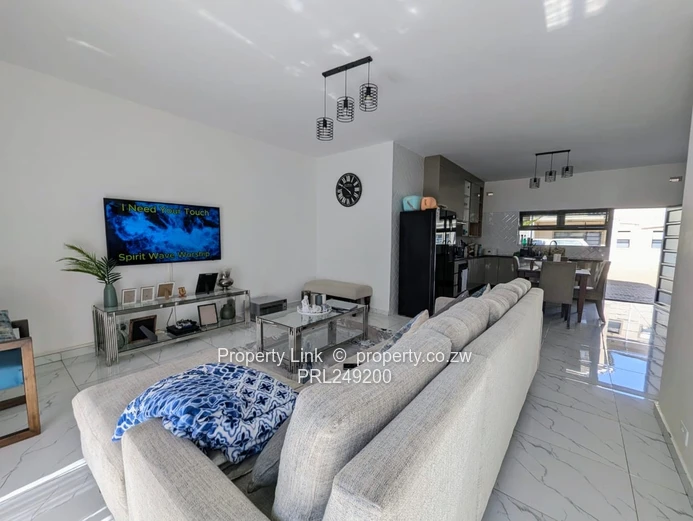 Perfect Blend of Well-Established & Modern Flat