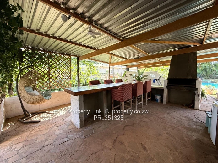 Spacious Family Home With Cottage, Pool & Borehole