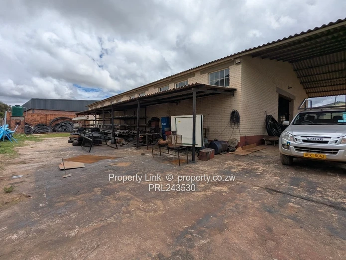 Mukuvisi Woodlands Industrial - Warehouse & Office Space - Available 1 May