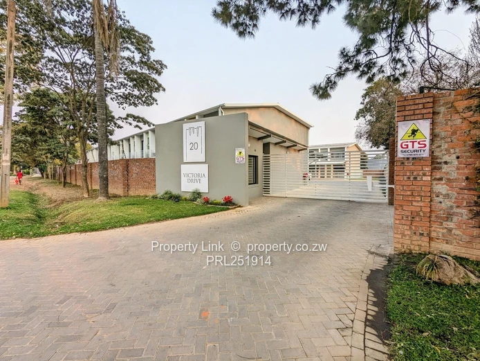Newlands Luxury Apartment Available Immediately