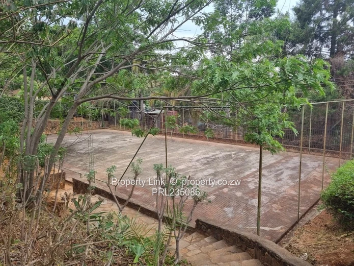 Home With Views, Pool & Self-Contained Cottage!