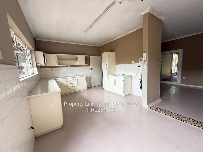 PRIME 4677m²  RIDGEWAY SOUTH LOCATION