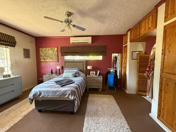 6 Bedroom House