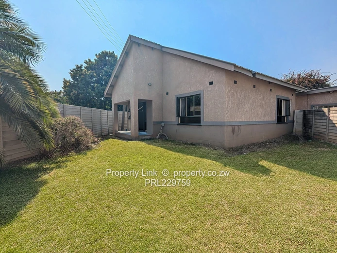 Neat 2-Bedroom Townhouse (Sole Mandate)