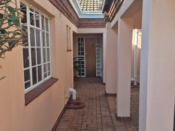 2 Bedroom Garden Flat