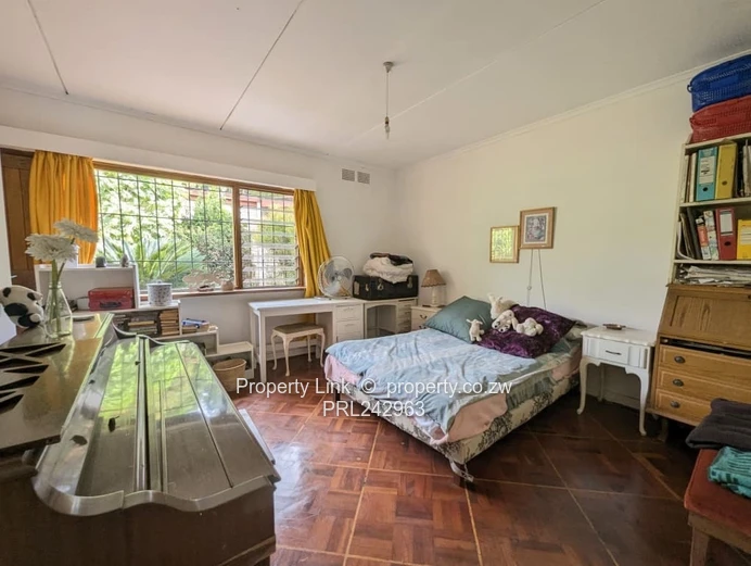 Family Sanctuary On Over An Acre (Sole Mandate)